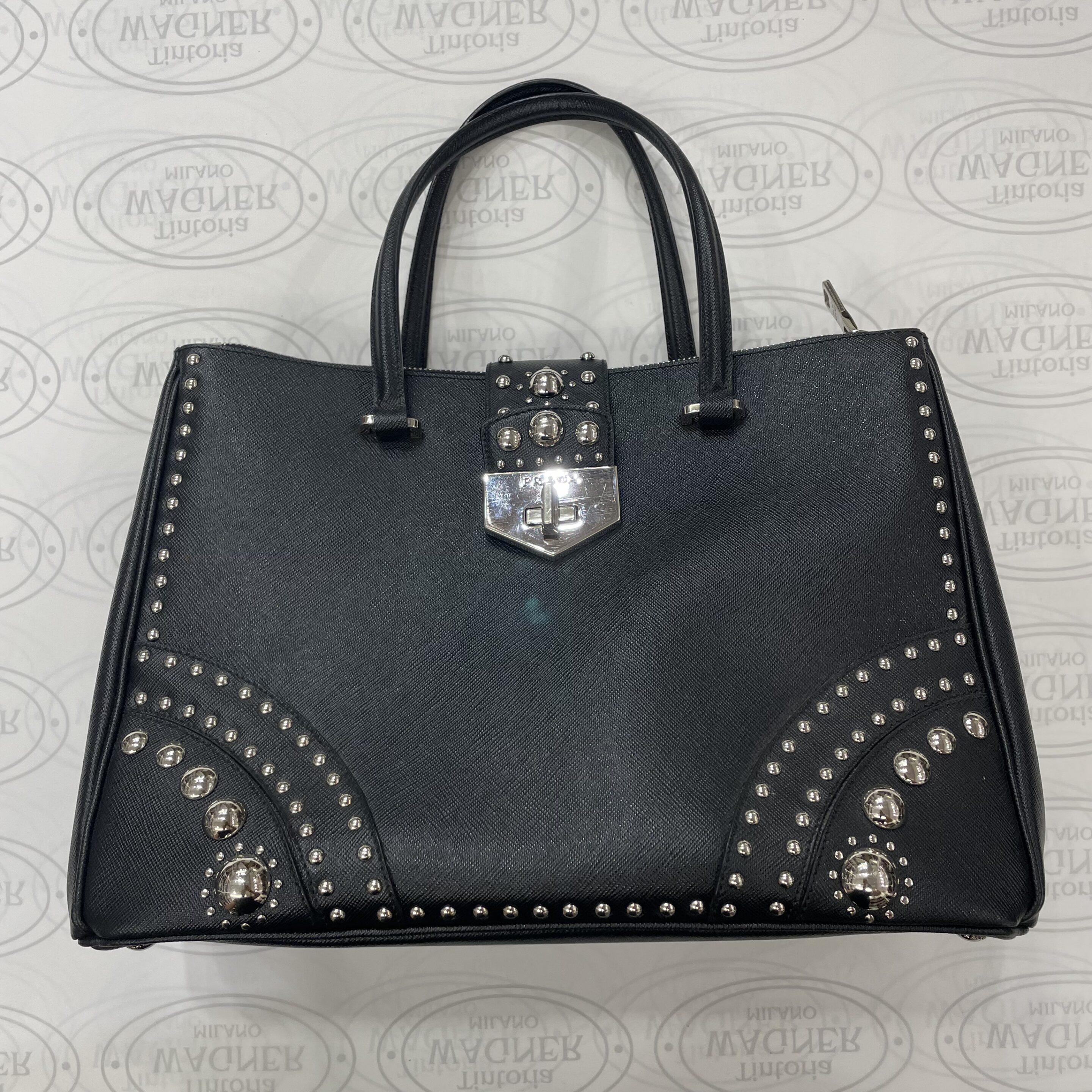 Borsa Saffiano Borchiata di Prada Nera - immagine 2