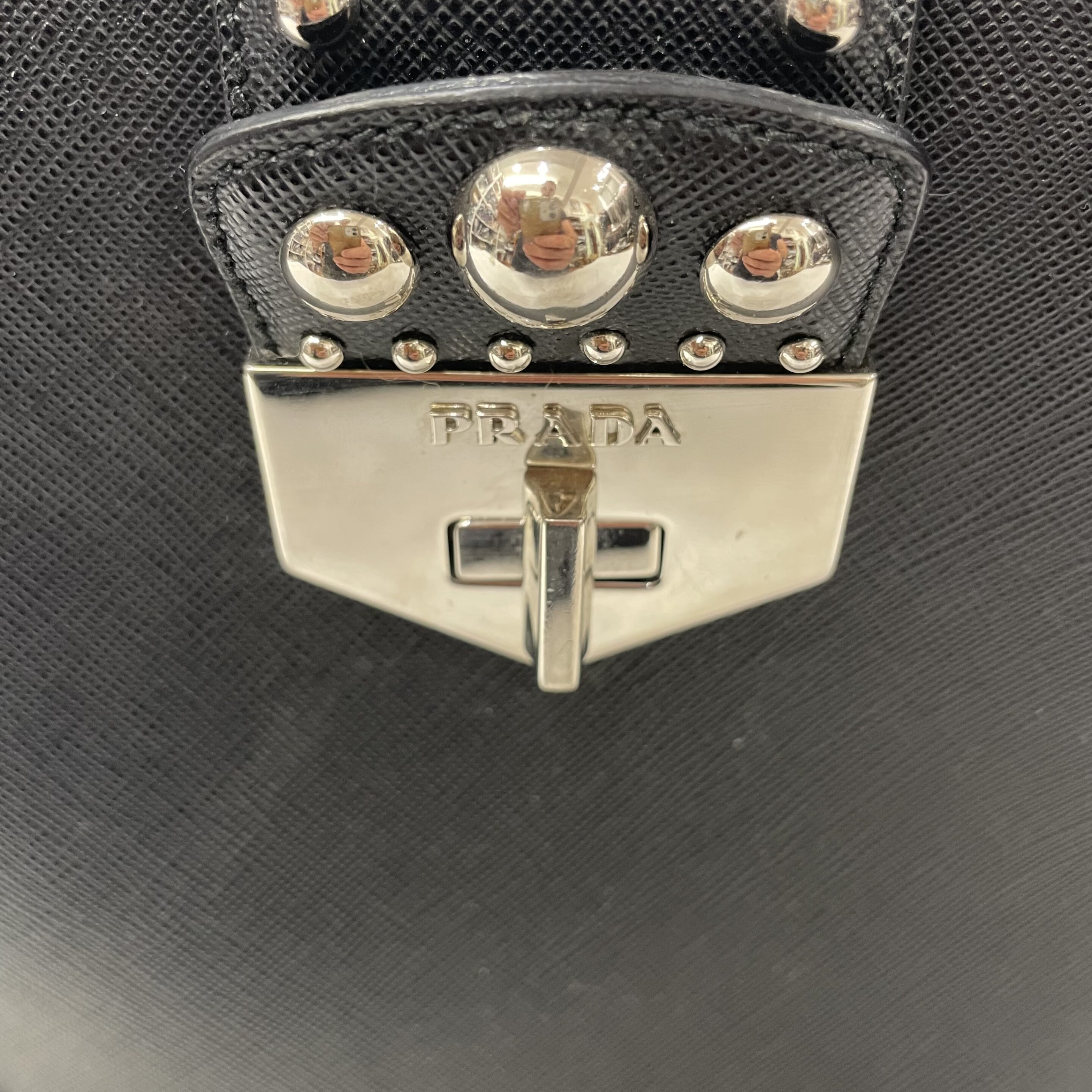 Borsa Saffiano Borchiata di Prada Nera - immagine 5